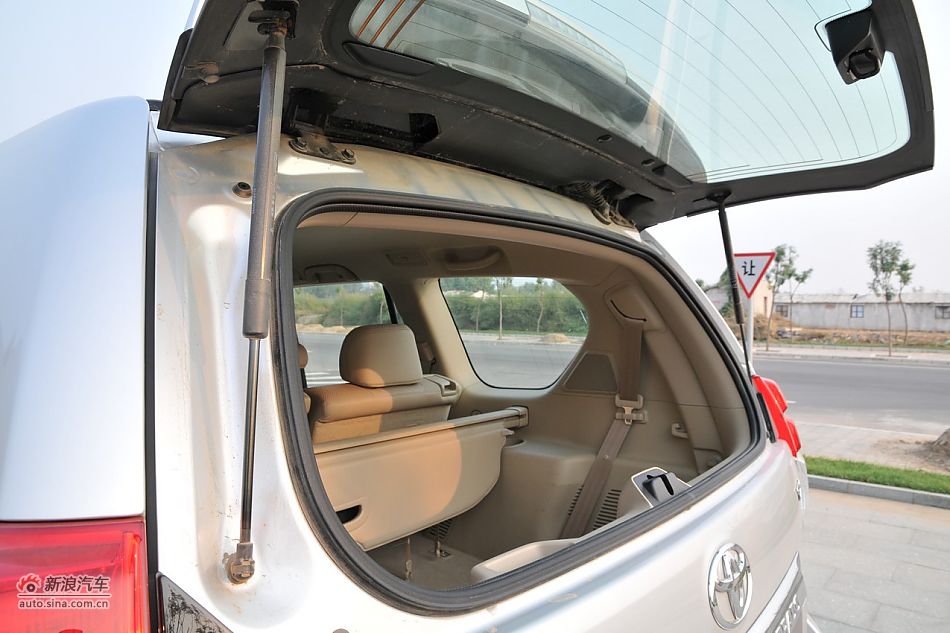 2010款普拉多TX 2.7L自动豪华版