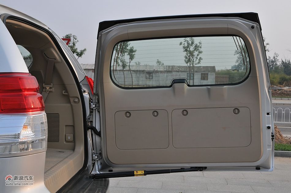 2010款普拉多TX 2.7L自动豪华版