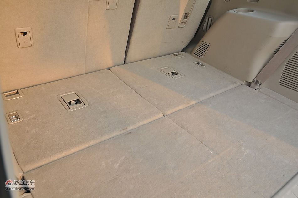 2010款普拉多TX 2.7L自动豪华版