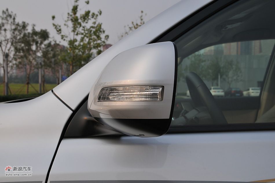 2010款普拉多TX 2.7L自动豪华版