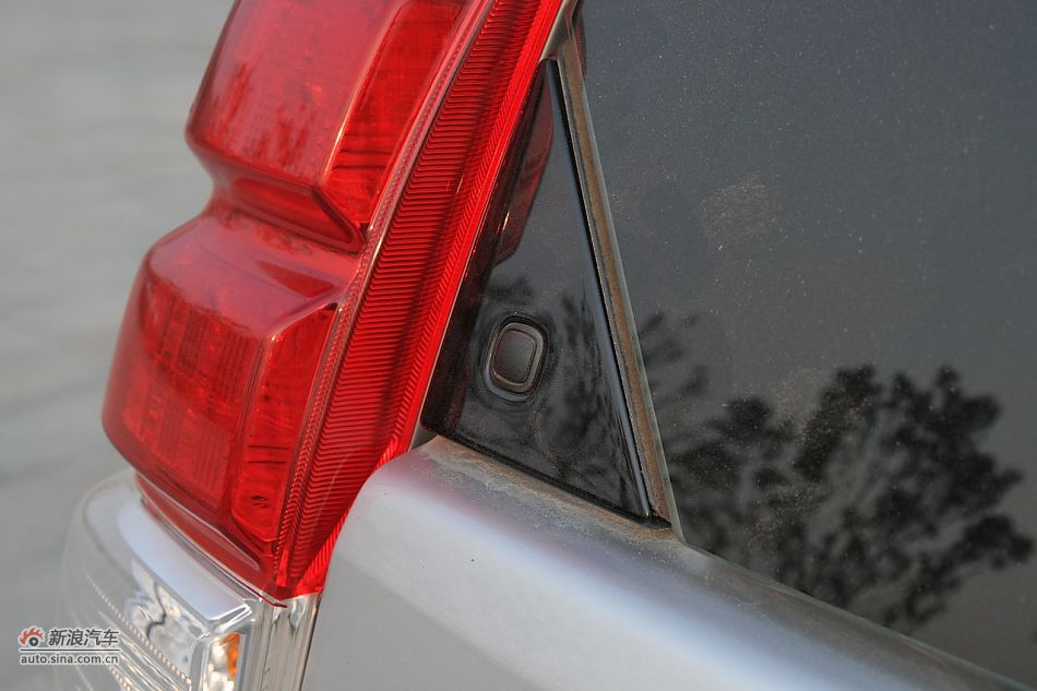 2010款普拉多TX 2.7L自动豪华版