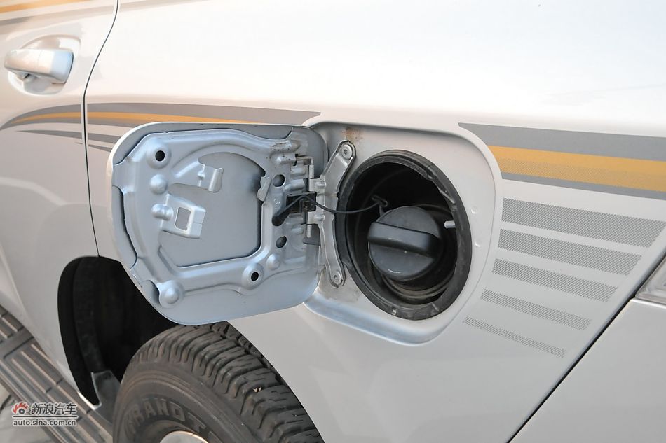 2010款普拉多TX 2.7L自动豪华版