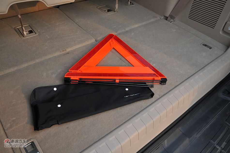 2010款普拉多TX 2.7L自动豪华版