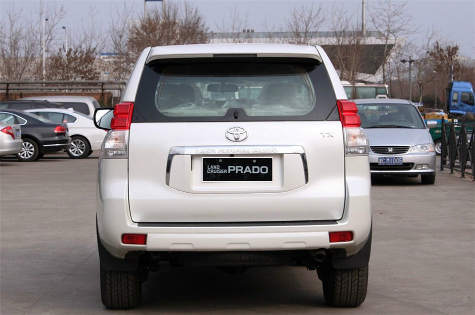 2010款普拉多2.7L手动版