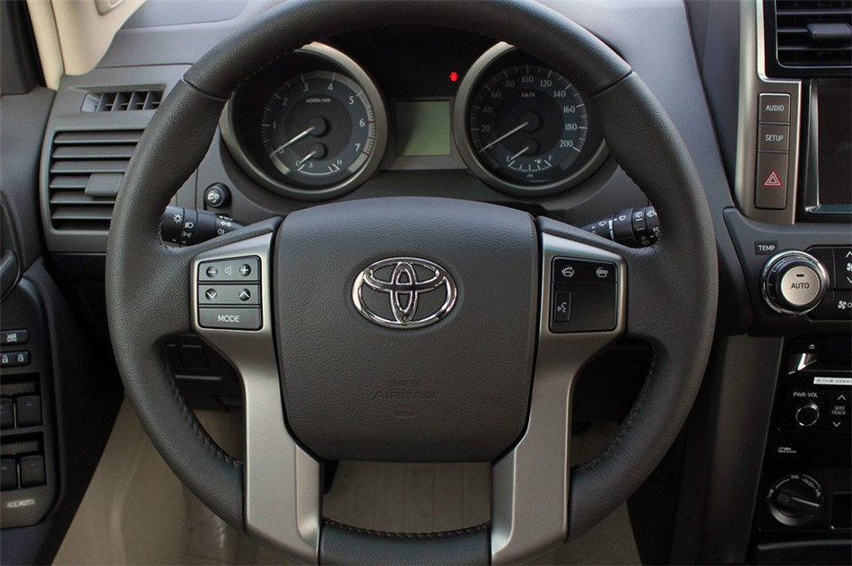 2010款普拉多2.7L手动版