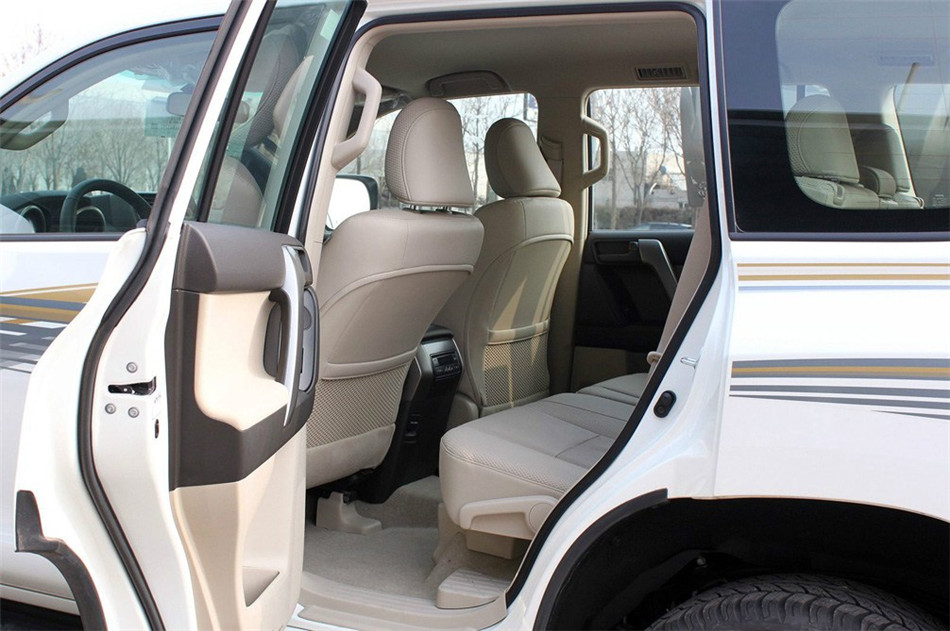 2010款普拉多2.7L手动版