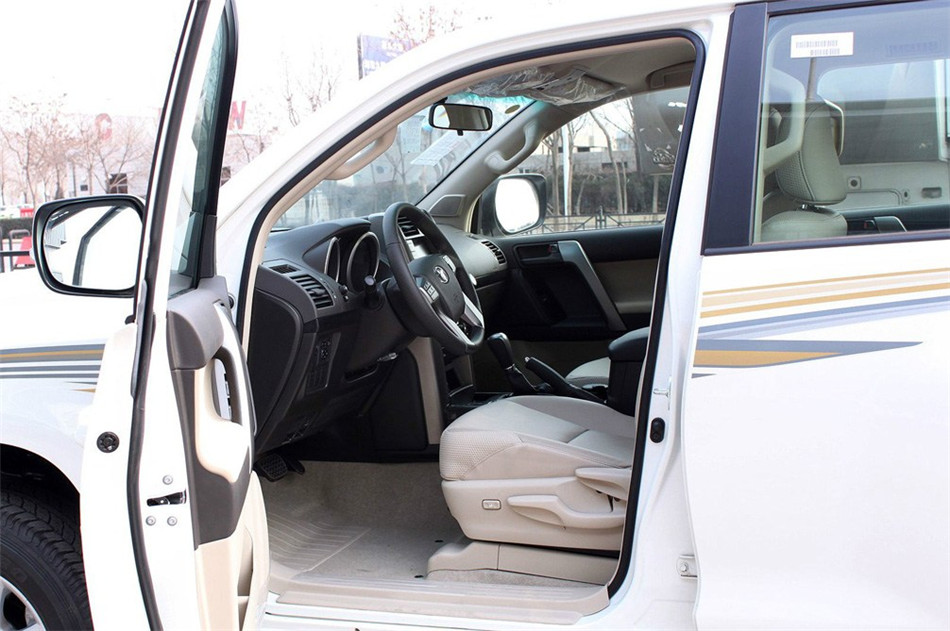 2010款普拉多2.7L手动版