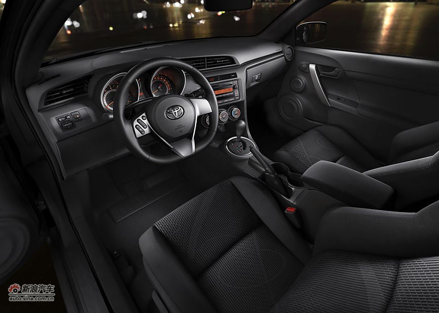 丰田ZELAS杰路驰内饰