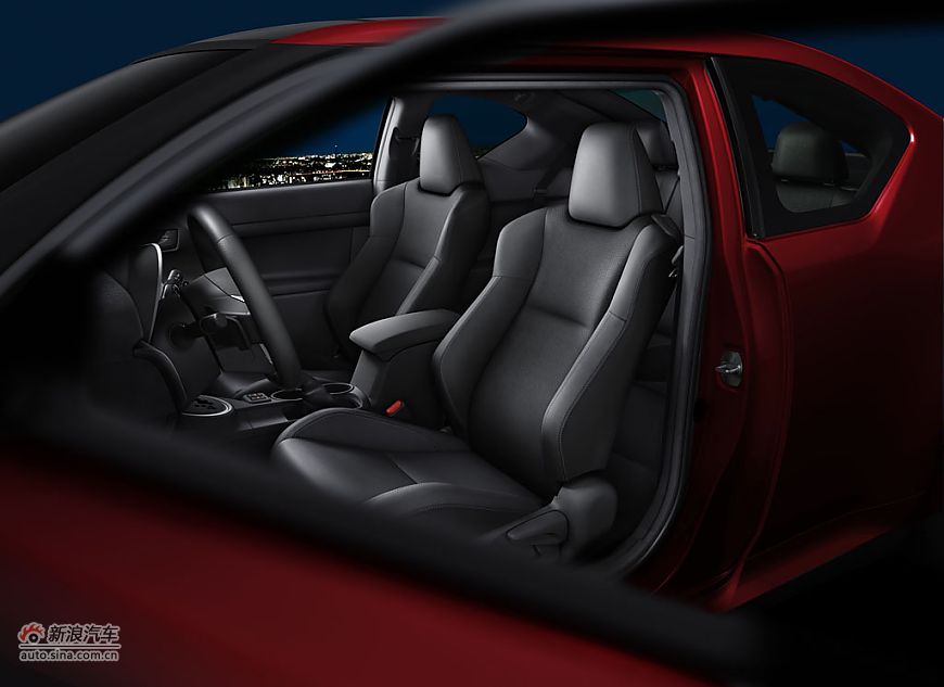 丰田ZELAS杰路驰内饰