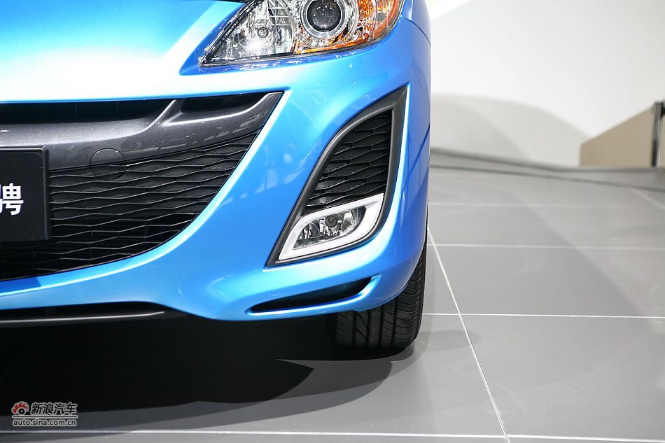 马自达3星骋两厢