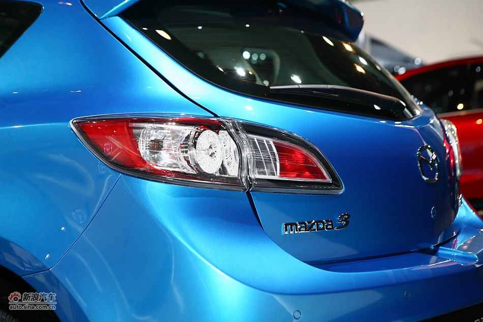 马自达3星骋两厢
