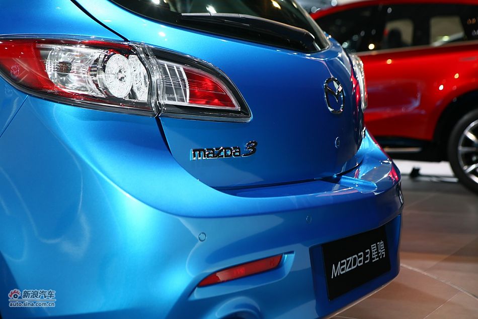 马自达3星骋两厢