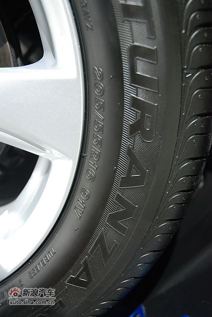 马自达3星骋两厢