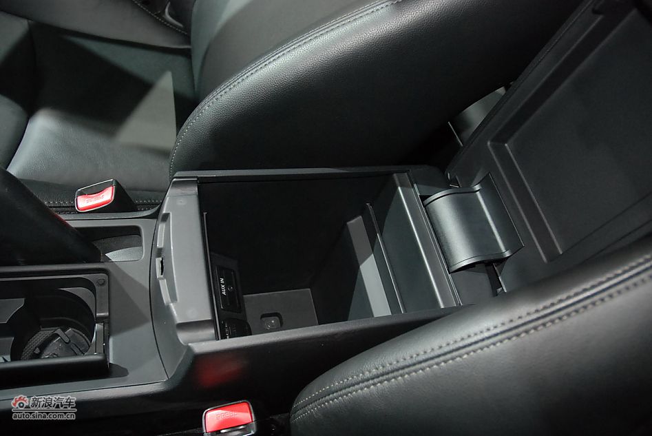 马自达3星骋两厢