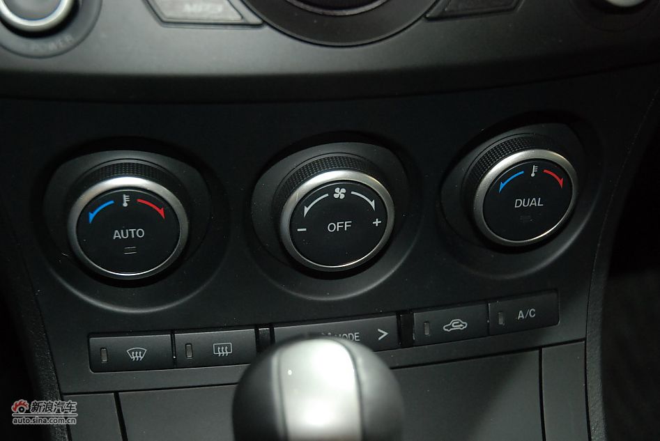 马自达3星骋两厢