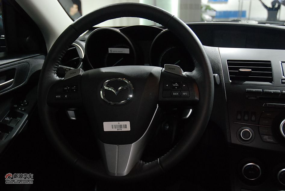 马自达3星骋两厢