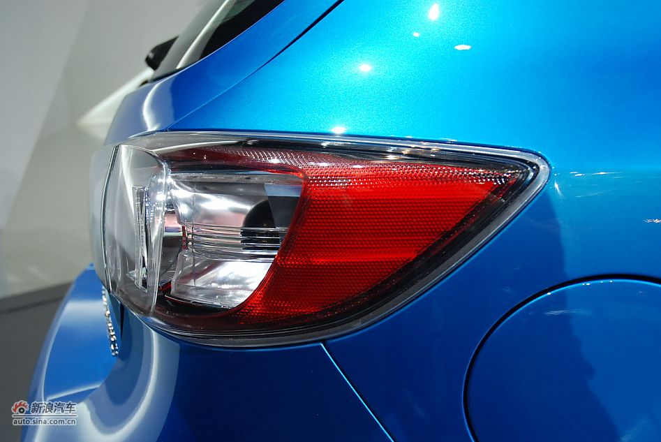 马自达3星骋两厢