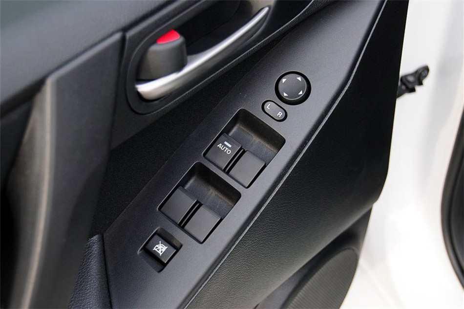 马自达3星骋 两厢 2013款 1.6L AT 精英型 空间