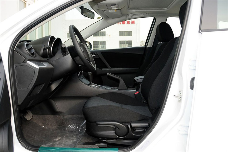 马自达3星骋 两厢 2013款 1.6L AT 精英型 空间