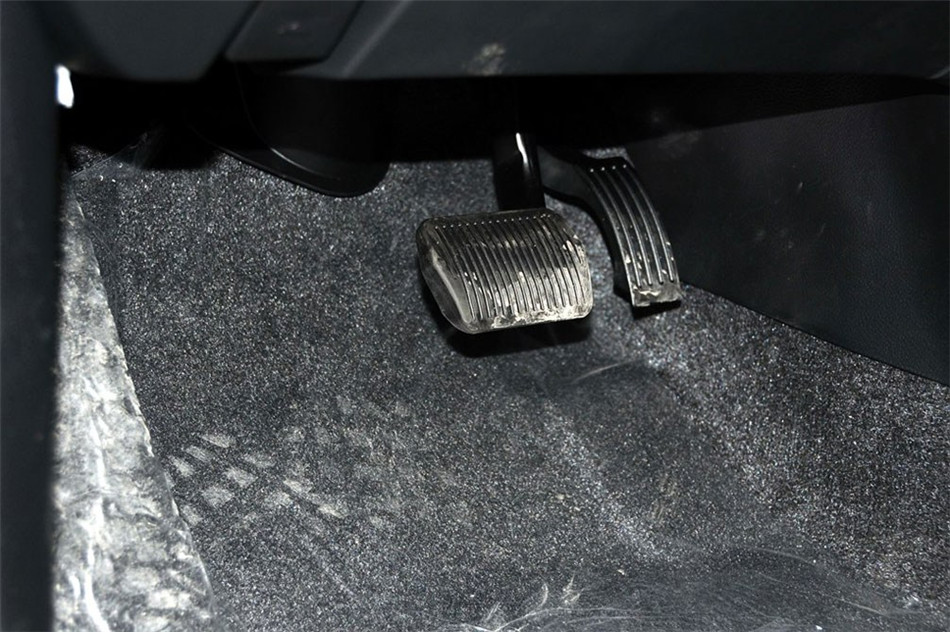 马自达3星骋 三厢 2013款 1.6L AT 精英型 空间