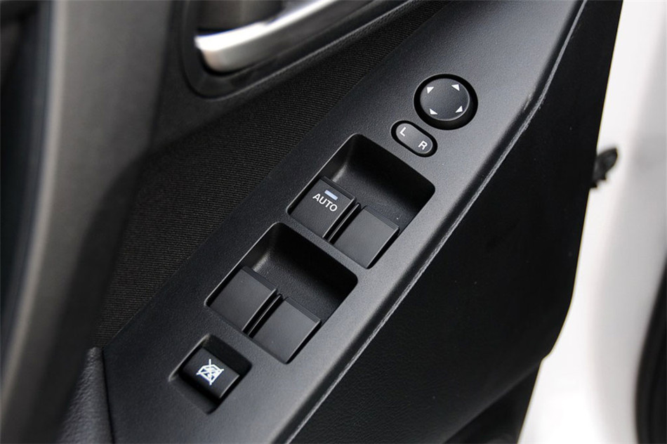 马自达3星骋 三厢 2013款 1.6L AT 精英型 空间