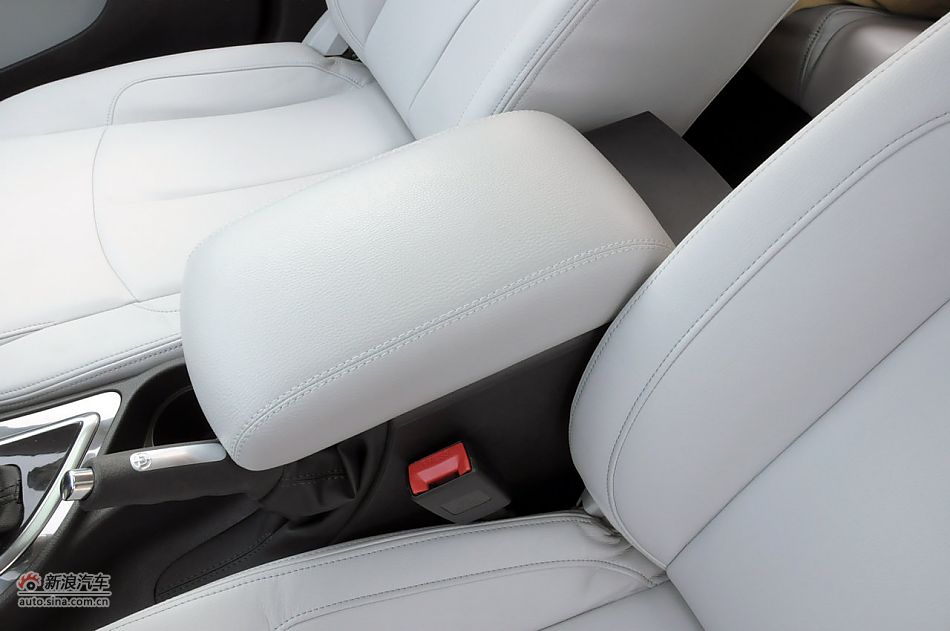 2011款中华H530试驾