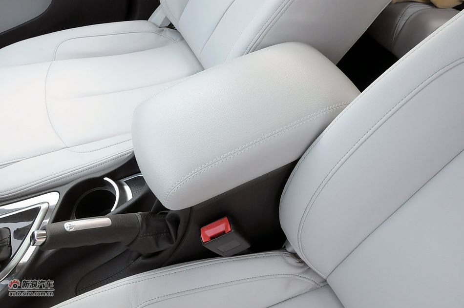 2011款中华H530试驾