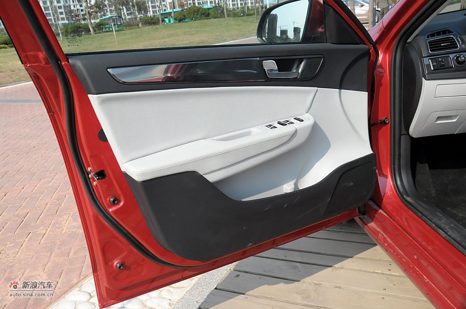 2011款中华H530试驾