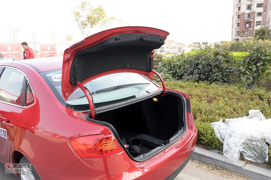 2011款中华H530试驾