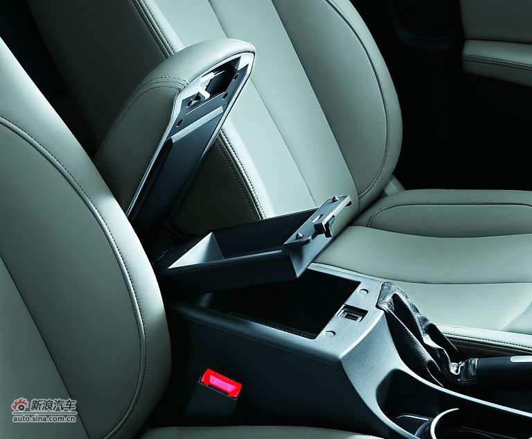 中华H530官方图内饰及细节