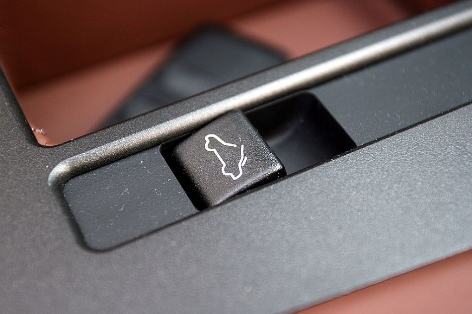 V8 Vantage Roadster内饰图片