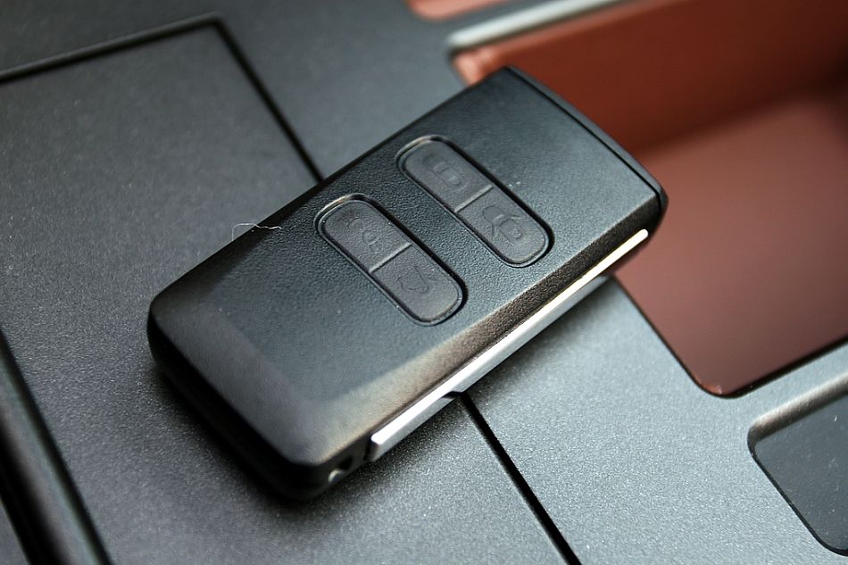 V8 Vantage Roadster内饰图片