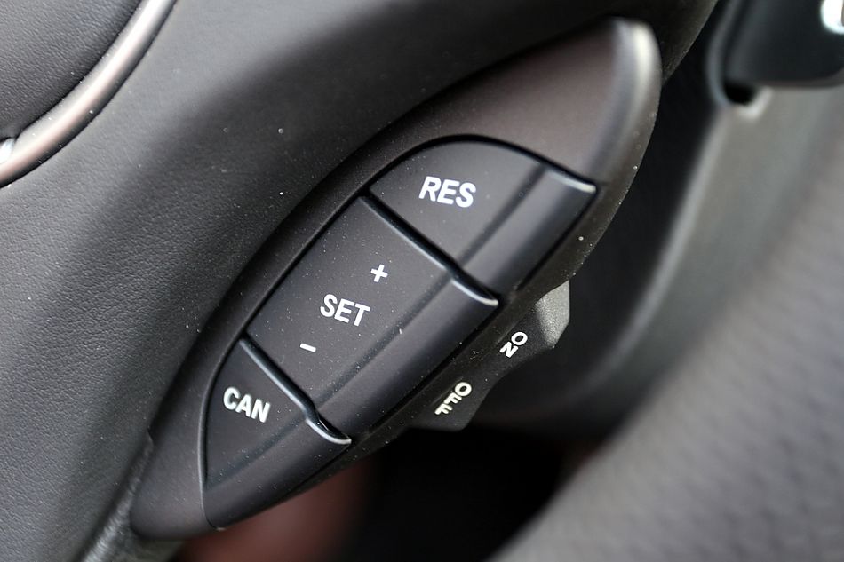 V8 Vantage Roadster内饰图片