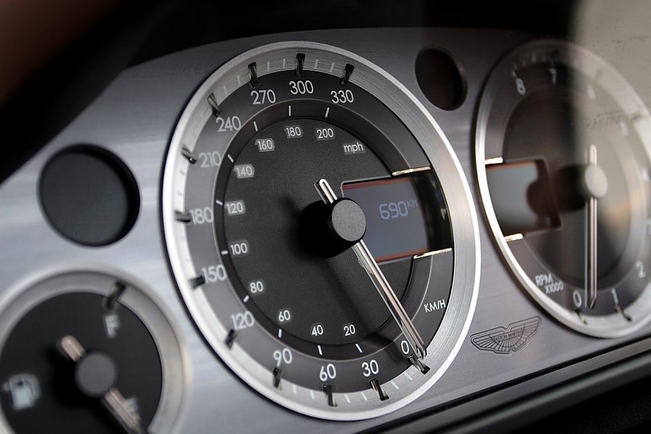 V8 Vantage Roadster内饰图片