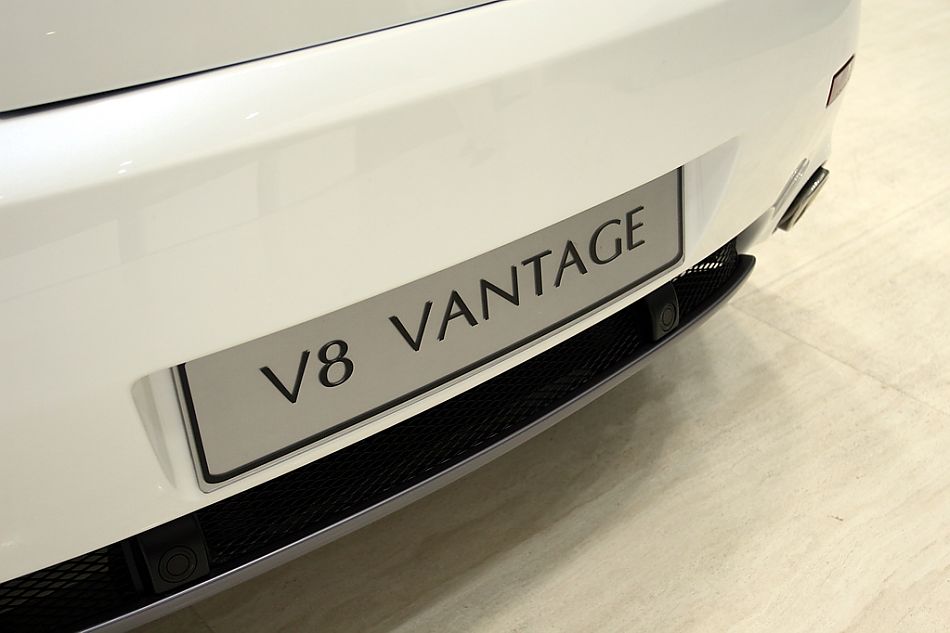 V8 Vantage外观图片
