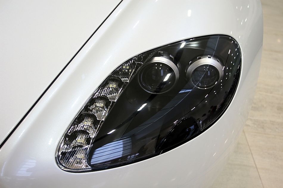 V8 Vantage外观图片