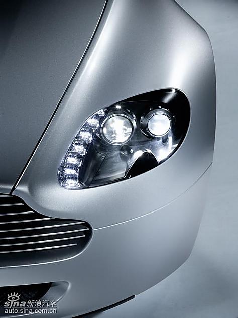 阿斯顿马丁到店