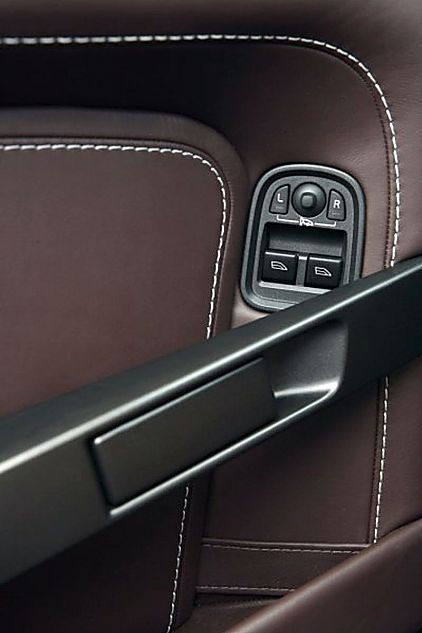 阿斯顿-马丁V8 Vantage内饰图片