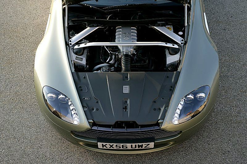 阿斯顿-马丁V8 Vantage外观图片