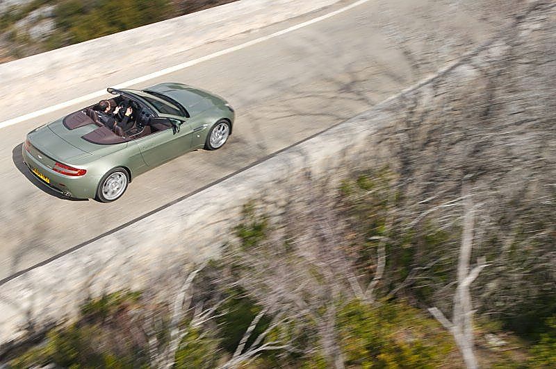 阿斯顿-马丁V8 Vantage外观图片