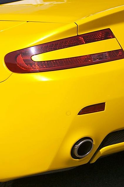 阿斯顿-马丁V8 Vantage外观图片