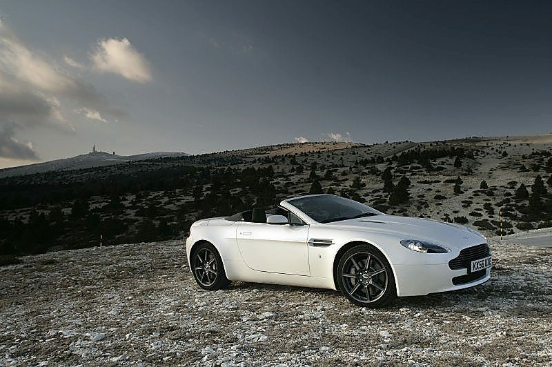 阿斯顿-马丁V8 Vantage外观图片