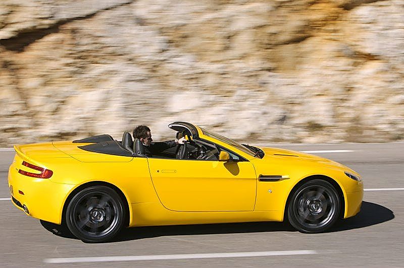 阿斯顿-马丁V8 Vantage外观图片