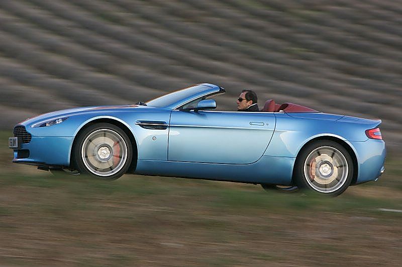 阿斯顿-马丁V8 Vantage外观图片