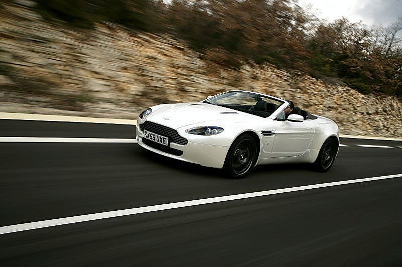 阿斯顿-马丁V8 Vantage外观图片