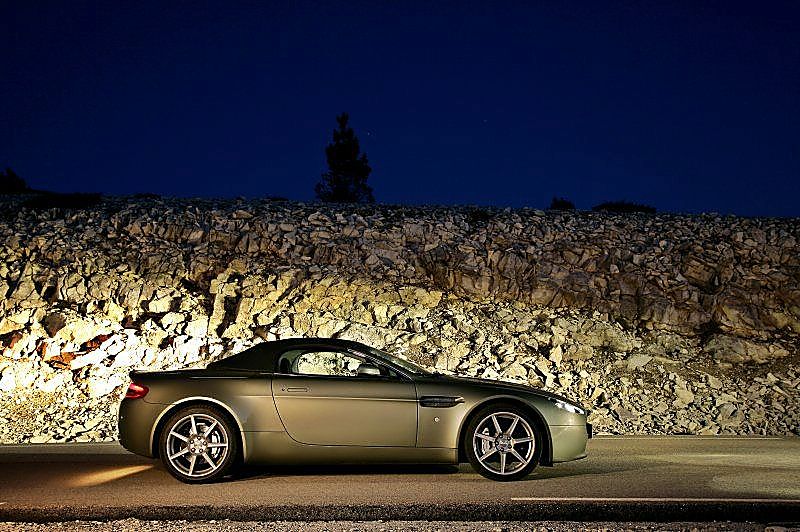 阿斯顿-马丁V8 Vantage外观图片