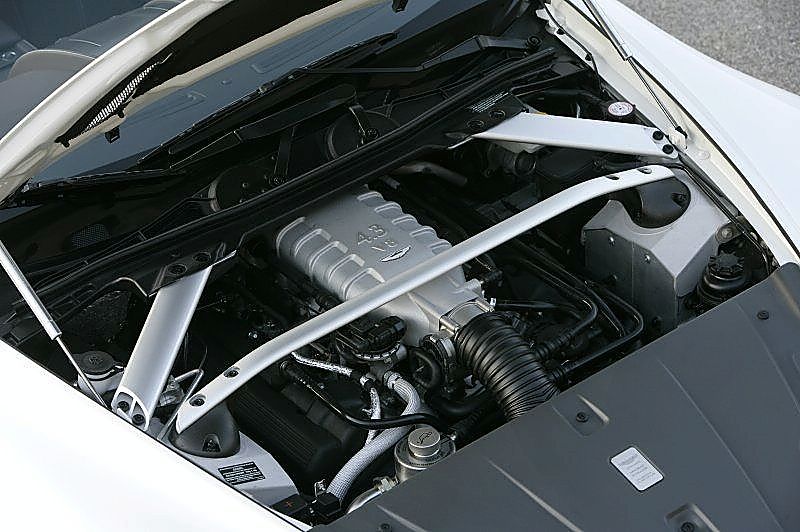 阿斯顿-马丁V8 Vantage外观图片