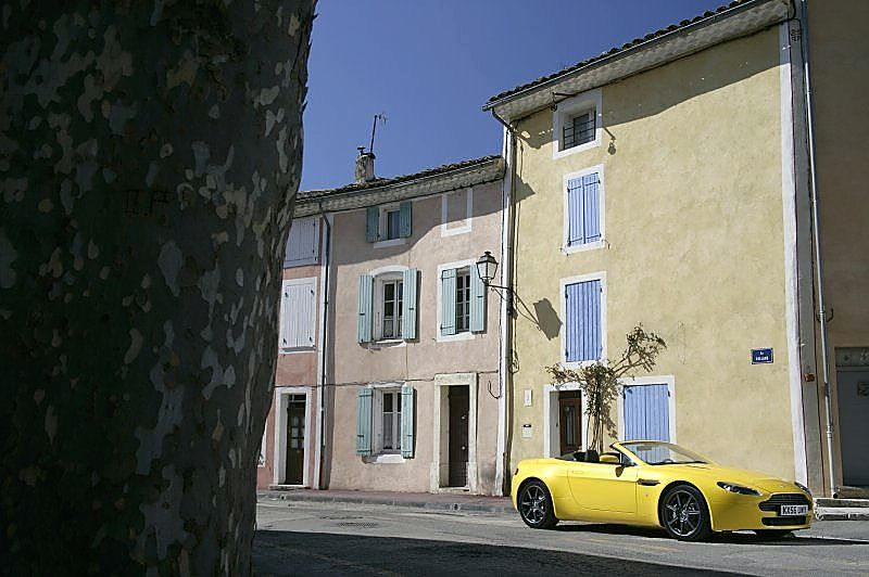 阿斯顿-马丁V8 Vantage外观图片