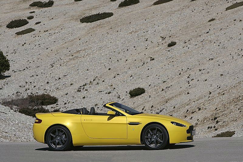 阿斯顿-马丁V8 Vantage外观图片