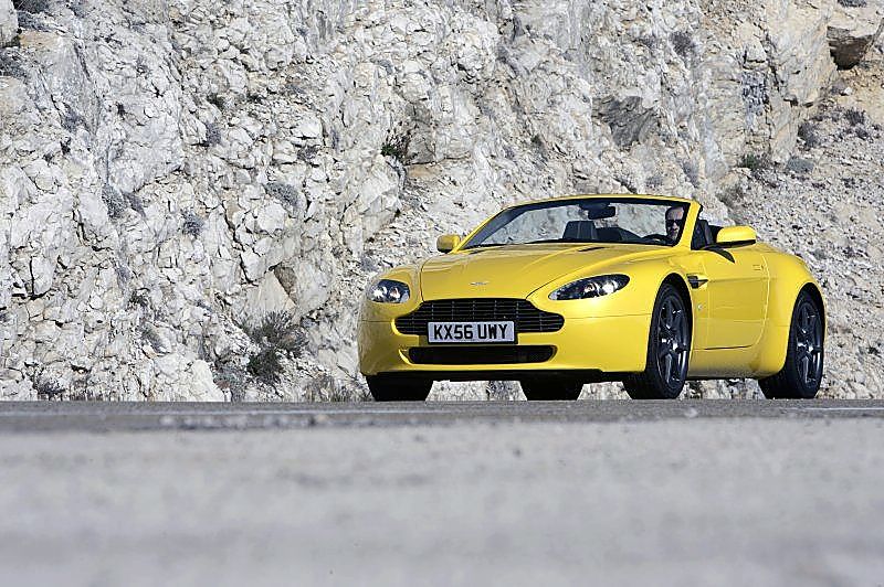 阿斯顿-马丁V8 Vantage外观图片